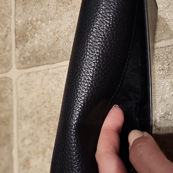 Tory Burch Thea Pebbled Leather Crossbody/Wallet Clutch Purse (like new) - Picture 5 of 15